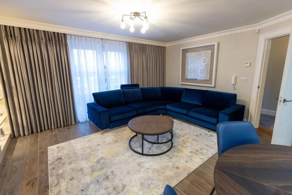 Luxury Town Centre Apartment 库克斯敦 外观 照片